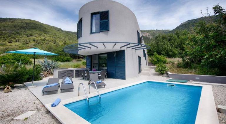 Villa with pool | Close to Ban Jelačić Square in Zagreb
