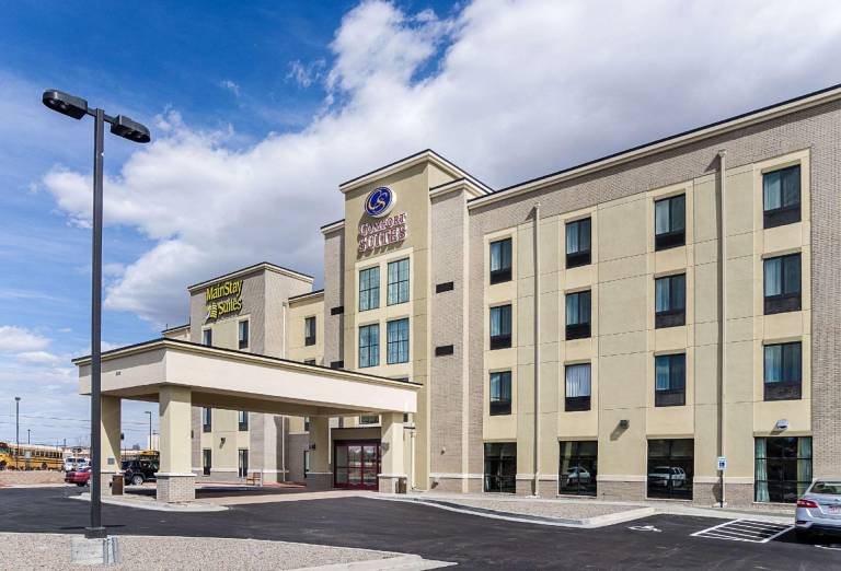 Comfort Suites Near Denver Downtown in Wheat Ridge, CO