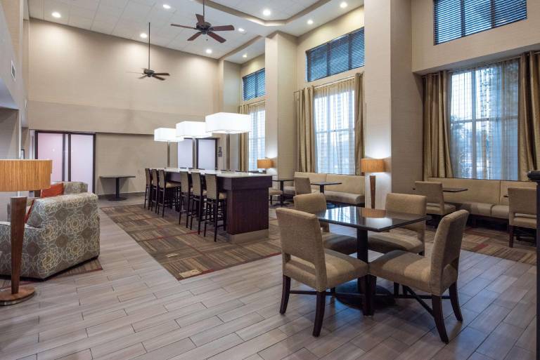 Hampton Inn & Suites Banning-Beaumont — photo 2