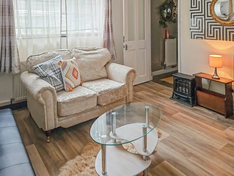 Family-oriented cottage | River view | Dogs allowed — photo 2