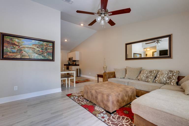 Dog Friendly Pensacola Duplex 7 Mi to Downtown