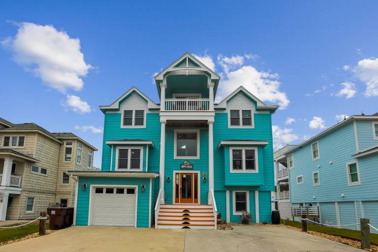 House with barbecue in Outer Banks, NC