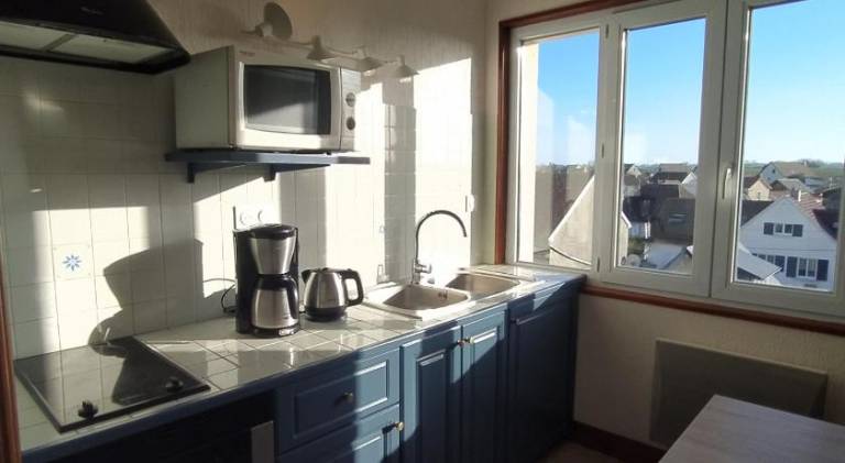 Lovely holiday apartment with patio & yard | Beach nearby | Pet-friendly — photo 5
