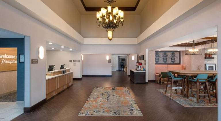 Hampton Inn & Suites Fresno — photo 3