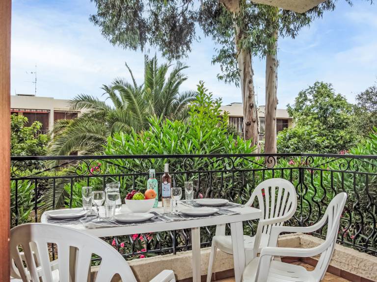 Holiday apartment with terrace & barbecue — photo 4