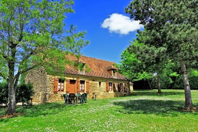 85 M² Ferienhaus ∙ 2 Schlafzimmer ∙ 5 Gäste - Dordogne