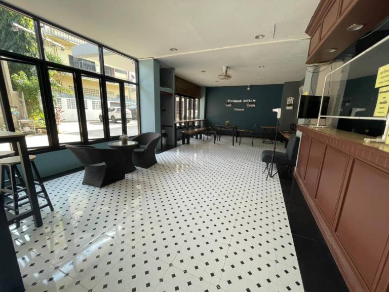 Serviced apartment with patio & yard | Pets allowed in Pak Chong