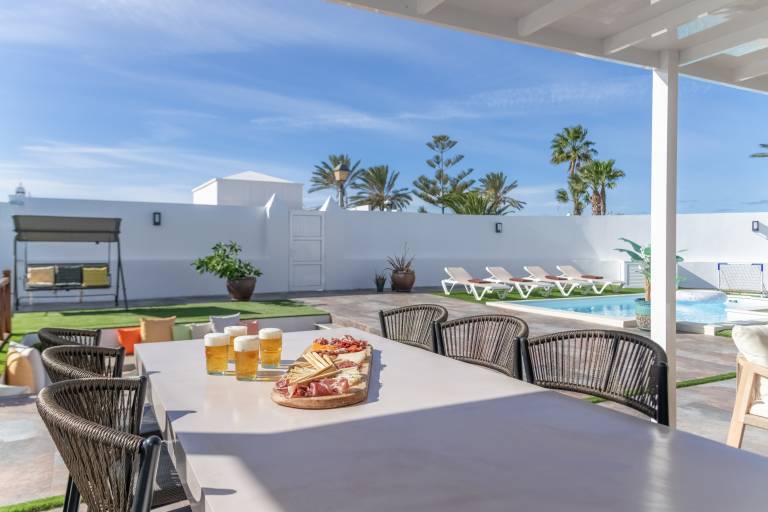 Holiday Villa 'The Suite' with Private Pool, Wi-Fi, and Air Conditioning — photo 3