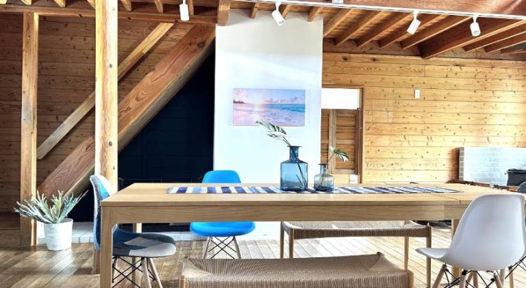 Rental apartment with yard, BBQ & patio — photo 4