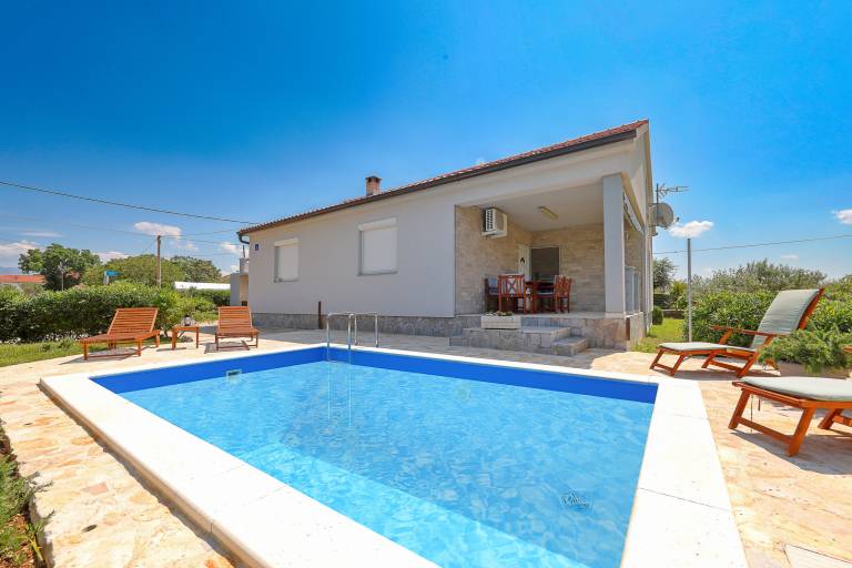 Ferienhaus in Vrsi, Kroatien f&uuml;r max. 6 Personen