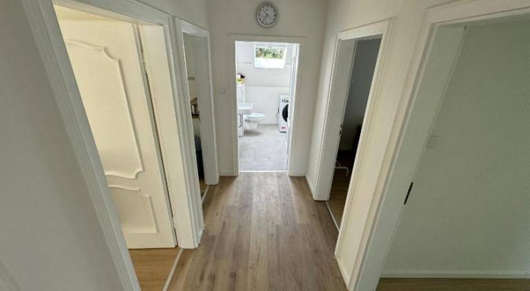 Rental apartment with 5 rooms for 10 persons — photo 2