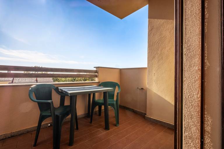 Rental apartment with garden, pool & fast internet | Garden view — photo 3
