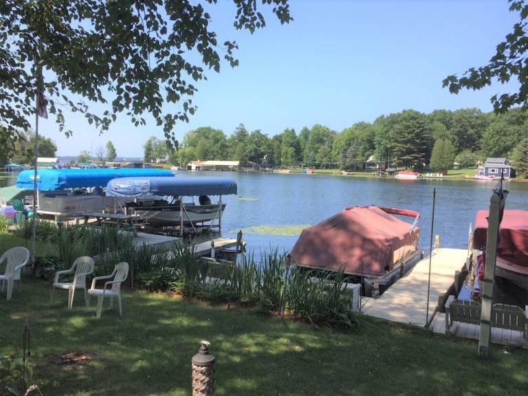 Cottage Hamlin Lake