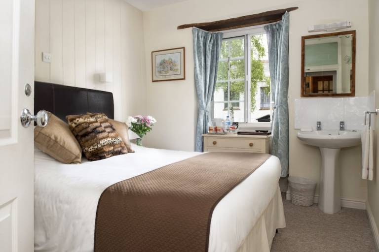Accommodation Chard