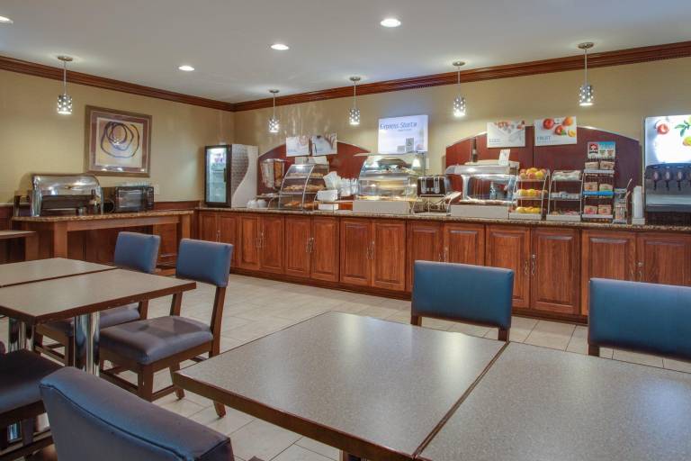 Holiday Inn Express Washington DC East- Andrews AFB By IHG — photo 4