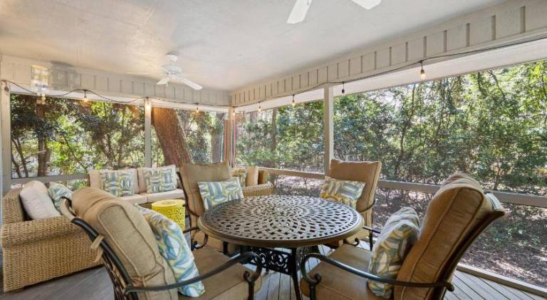 House with pool | Pets allowed — photo 4