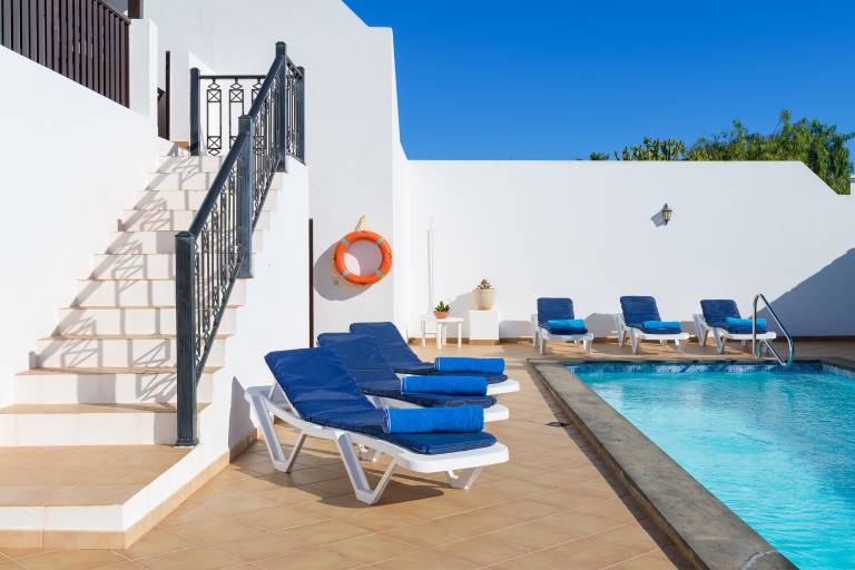 Fully equipped spacious vacation home with garden, terrace & private pool | Dogs allowed — photo 2