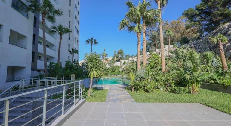 Rental apartment with pool — photo 5