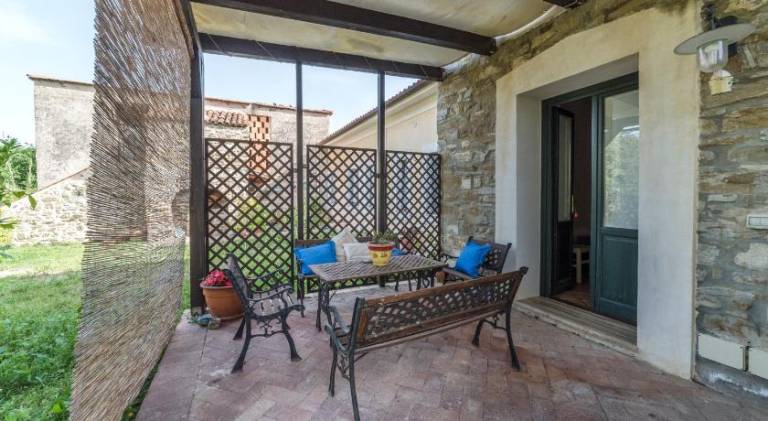 Pleasant house with patio & yard | Pets are welcome — photo 3