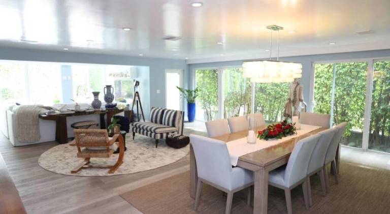 Villa with pool — photo 3