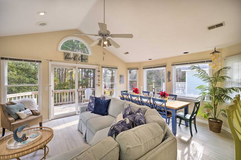 Coastal Home w/ Community Pool < 2 Miles to Beach! — photo 3