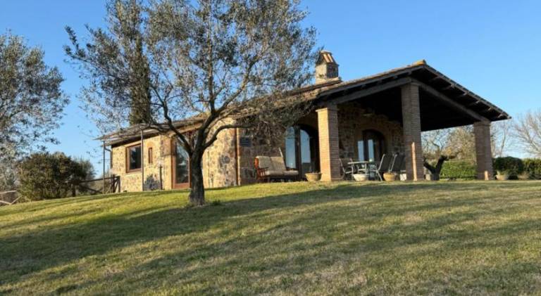 House with jacuzzi in Viterbo