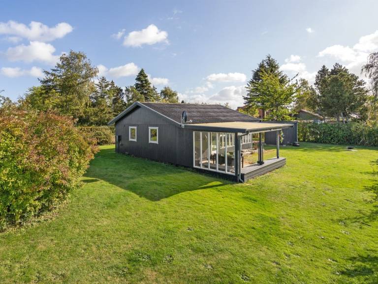 Feriehus  Bogø By