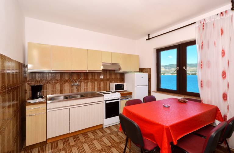 D large apt with big terrace, next to the beach — photo 3