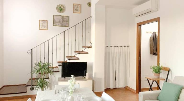 Rental apartment with private pool & garden — photo 2