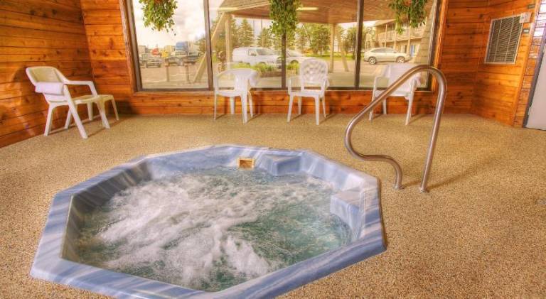 Thunderbird Lodge — photo 3