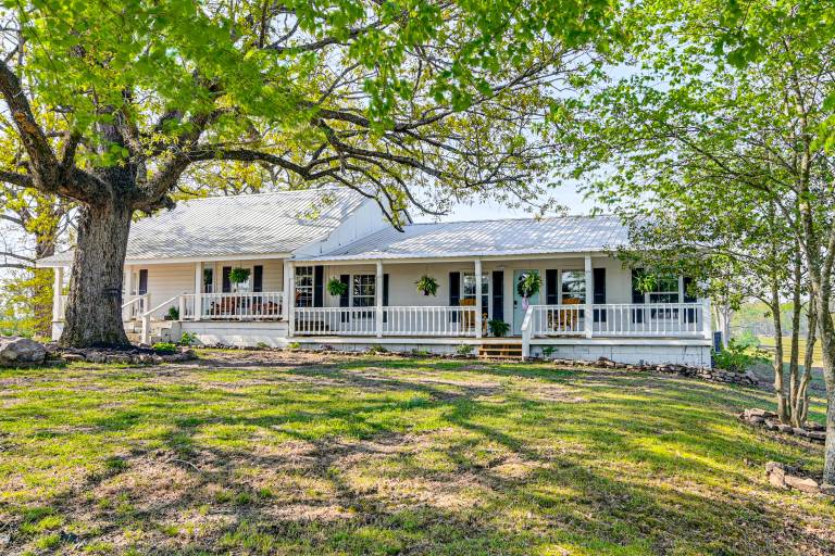 Surrounding Pasture Views! Peaceful Escape in Iuka — photo 3
