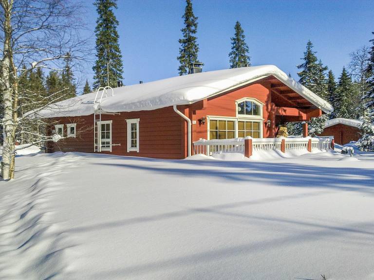 Charming vacation home with sauna | Pet-friendly — photo 2