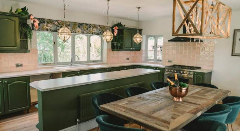 Pleasant vacation home with hot tub | Pet-friendly — photo 4