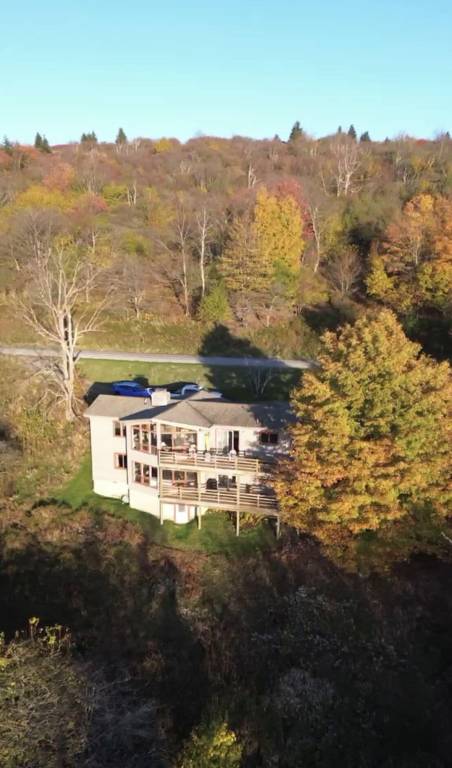 Chalet Davis