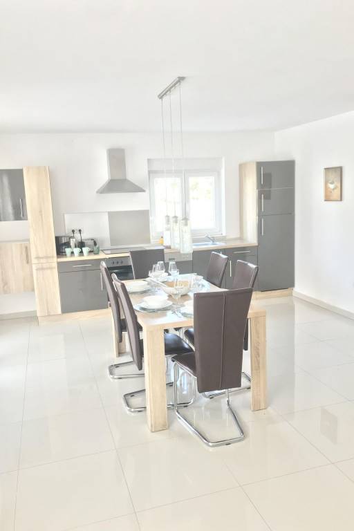 Beautiful rental apartment with patio, grill & garden | Close to the beach | Pets allowed — photo 4