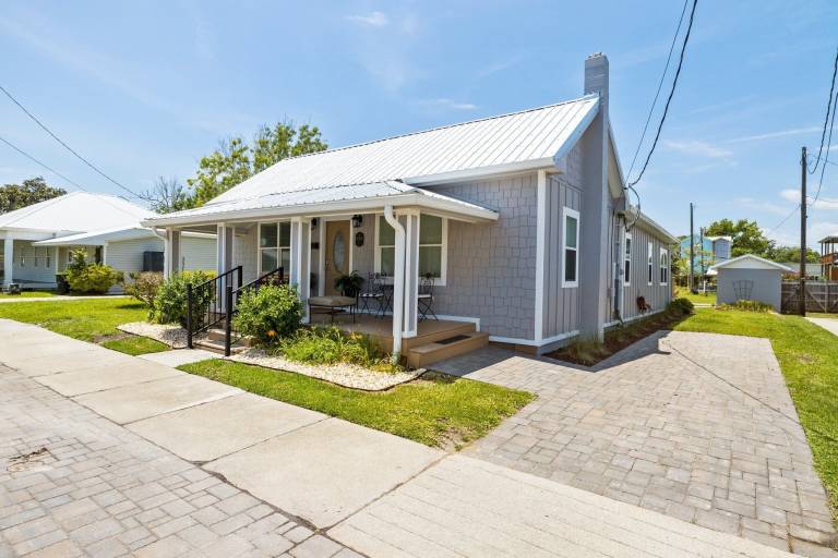 House  Morehead City