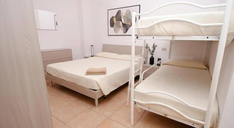 Holiday apartment with 1 room for 5 persons — photo 5