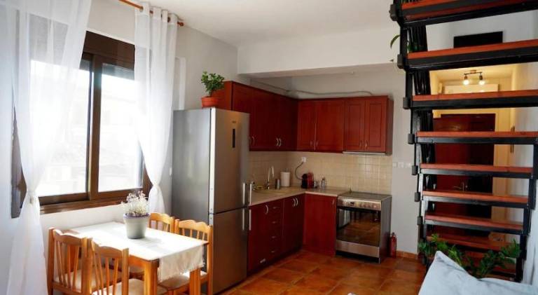 Lovely vacation home with patio | Pets are welcome — photo 4
