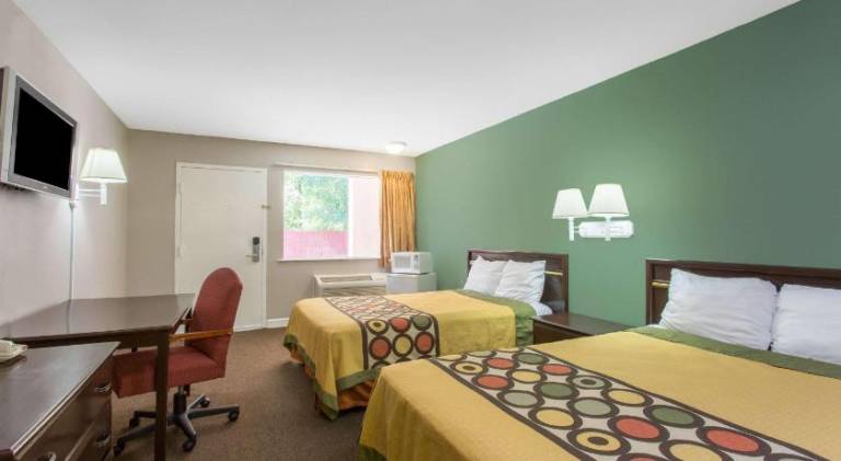 Super 8 By Wyndham Durham/University Area Nc — photo 2
