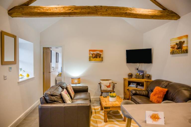 Cottage with yard | Pets are welcome — photo 2