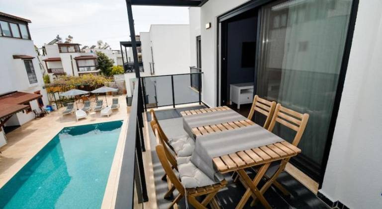 300m to Beach 2 Bedroom Upstairs Flat with Pool B2 - Yeni Dunya Bodrum — photo 5
