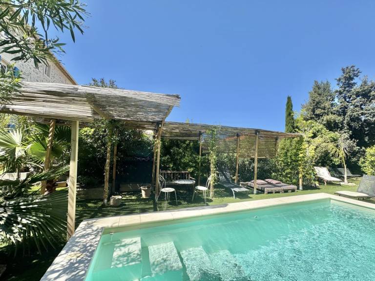Gite with BBQ, terrace & yard — photo 2