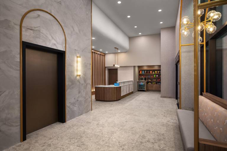 Hampton Inn by Hilton Calgary Downtown — photo 2