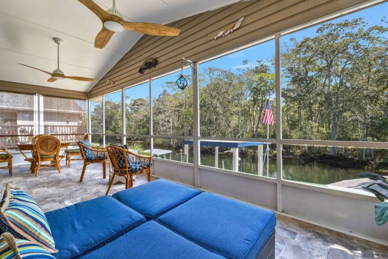 Apartment Spring Hill