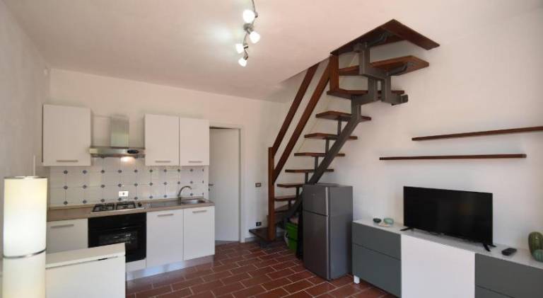 Rental apartment with patio — photo 2
