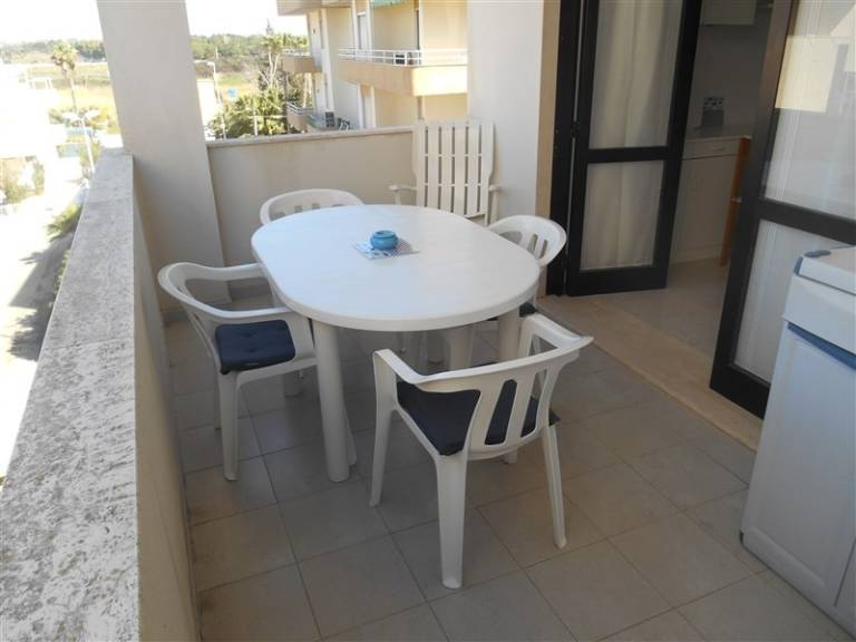 Apartment with patio | Sea view — photo 2