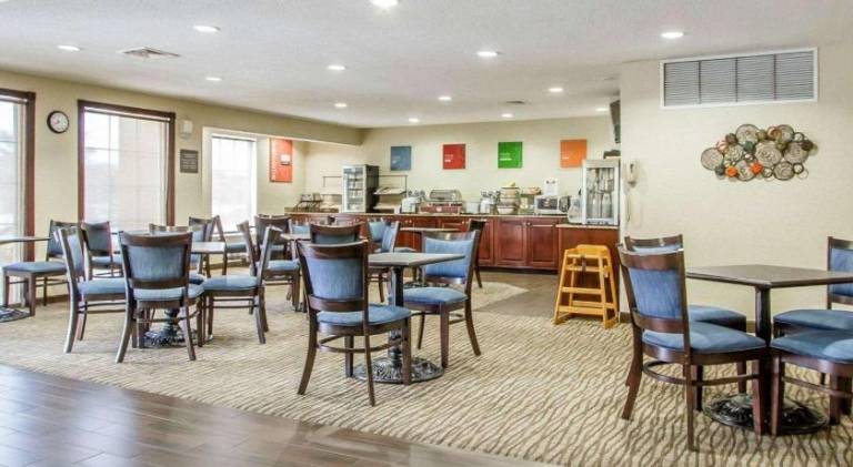 Comfort Inn Poplar Bluff North — photo 3