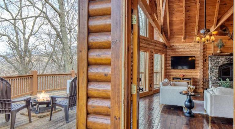 Vacation home with hot tub | Pets are welcome — photo 5