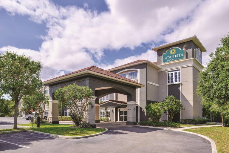 La Quinta Inn & Suites by Wyndham Sebring in Sebring, FL