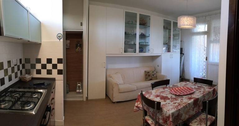 Apartment with 1 room for 4 persons — photo 2